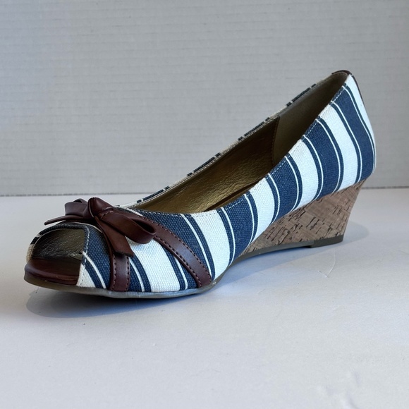 Kelly & Katie Women's Open Toe Low Wedge Cork Heel Blue White Stripe Fabric Shoe - Picture 1 of 16